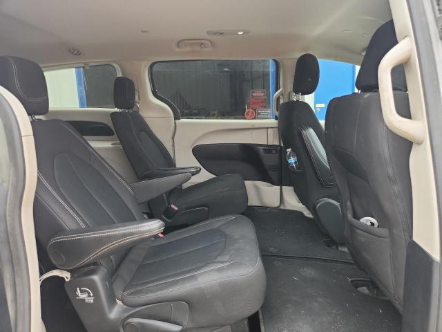 2C4RC1CG5MR580175 - 2021 CHRYSLER VOYAGER LX 银色 照片 11