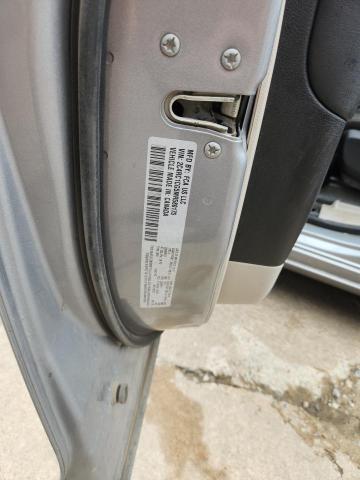 2C4RC1CG5MR580175 - 2021 CHRYSLER VOYAGER LX 银色 照片 13