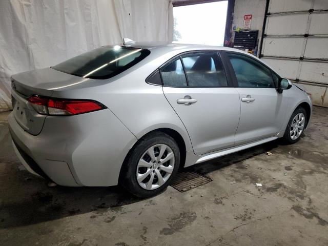 5YFEPMAE8NP329187 - 2022 TOYOTA COROLLA LE ვერცხლისფერი ფოტო 3