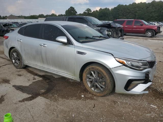 5XXGT4L35LG385979 - 2020 KIA OPTIMA LX SILVER photo 4