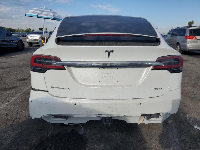 5YJXCDE23JF141493 - 2018 TESLA MODEL X თეთრი ფოტო 6