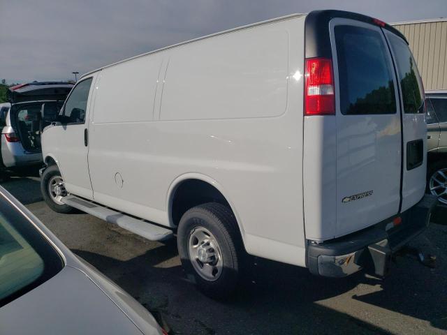 1GCWGAFG2J1912527 - 2018 CHEVROLET EXPRESS G2500 WHITE photo 2