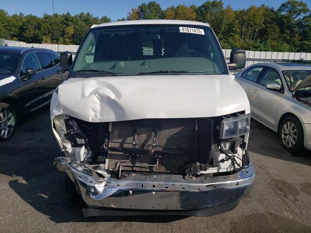 1GCWGAFG2J1912527 - 2018 CHEVROLET EXPRESS G2500 WHITE photo 5