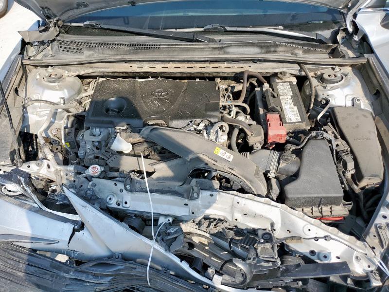 4T1C11AK0NU668330 - 2022 TOYOTA CAMRY LE Silber Foto 11