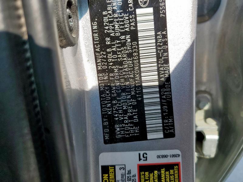 4T1C11AK0NU668330 - 2022 TOYOTA CAMRY LE Silber Foto 13