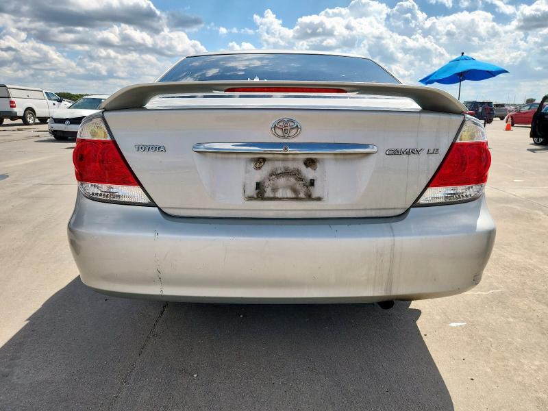 4T1BE32K45U009290 - 2005 TOYOTA CAMRY LE Gümüş foto 6