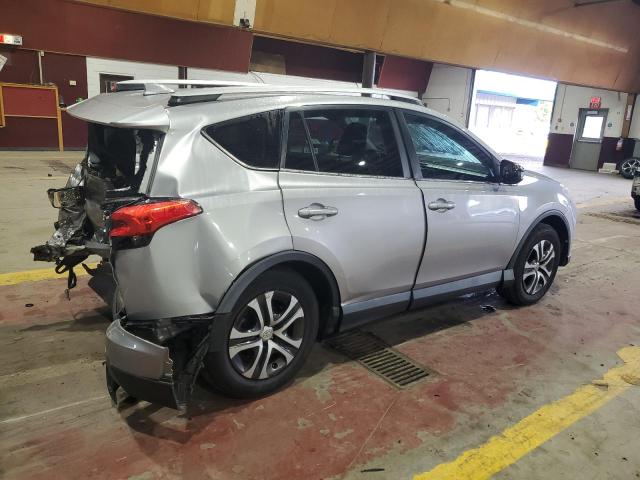 2T3BFREV3GW443152 - 2016 TOYOTA RAV4 LE 银色 照片 3