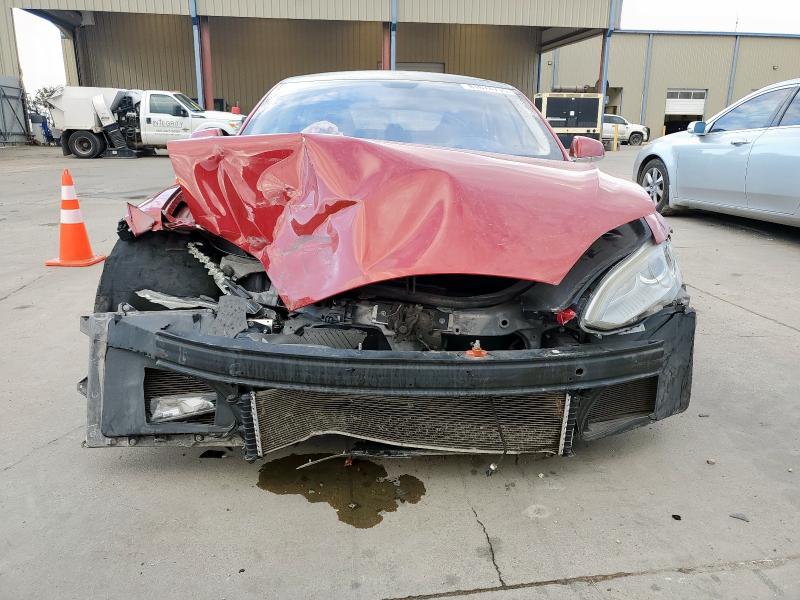 5YJSA2CP1DFP16892 - 2013 TESLA MODEL S أحمر صورة 5