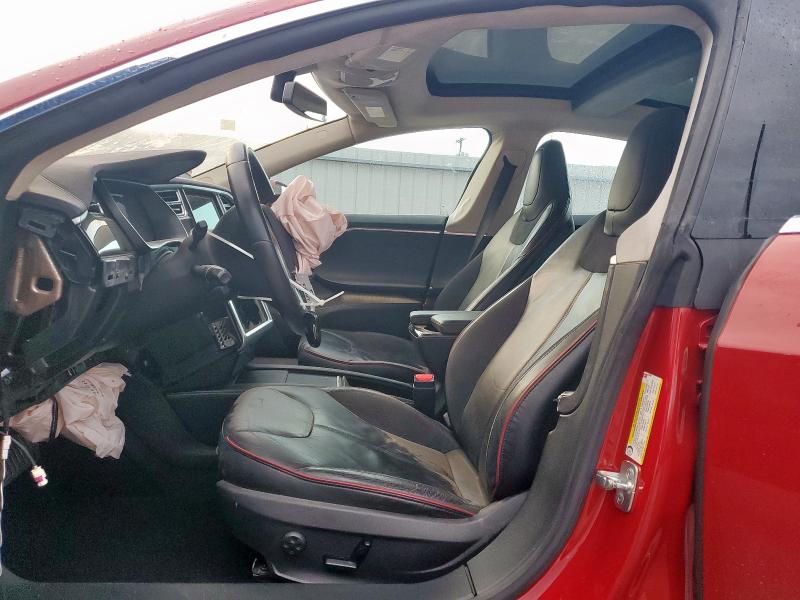 5YJSA2CP1DFP16892 - 2013 TESLA MODEL S أحمر صورة 7