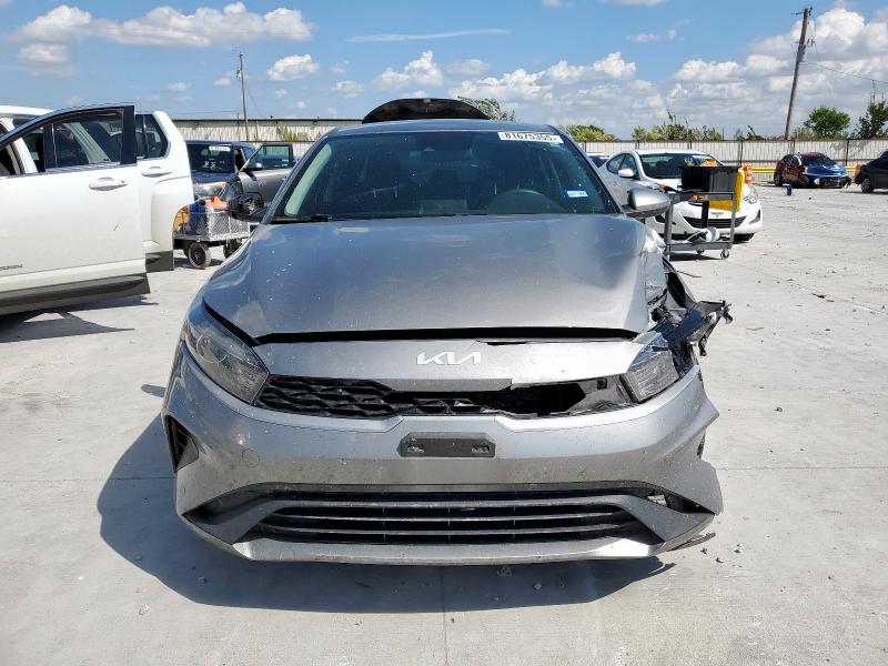 3KPF24AD8NE451852 - 2022 KIA FORTE FE SILVER photo 5