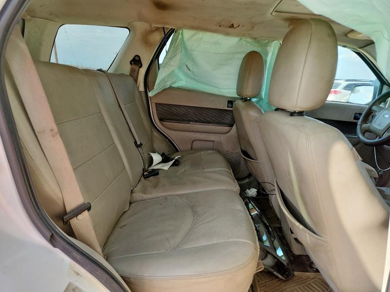 1FMCU0DG1BKC17486 - 2011 FORD ESCAPE XLT WHITE photo 11