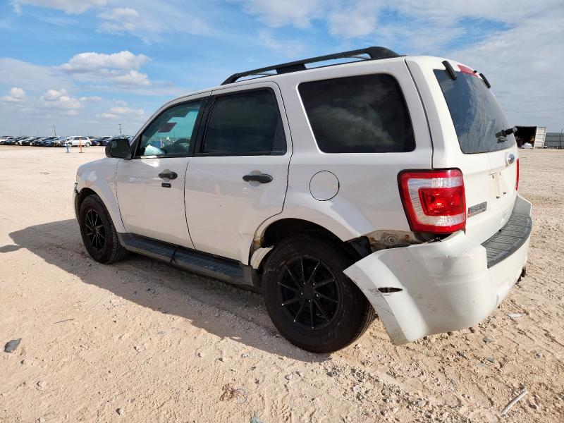1FMCU0DG1BKC17486 - 2011 FORD ESCAPE XLT WHITE photo 2