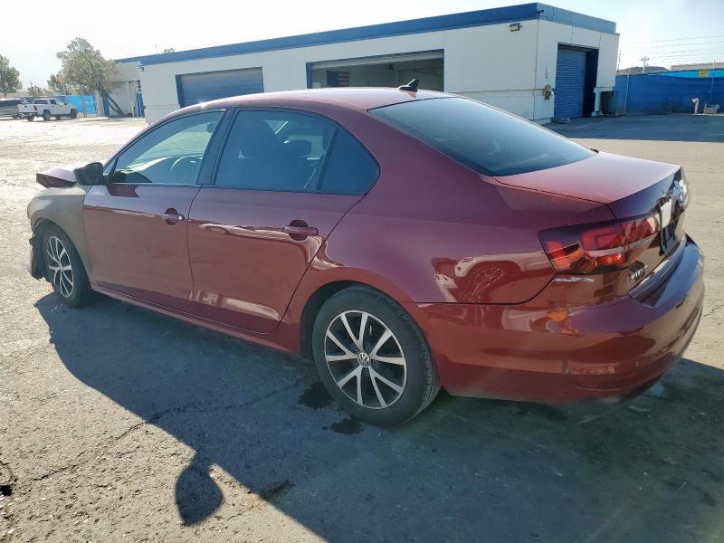 3VWD67AJ8GM245875 - 2016 VOLKSWAGEN JETTA SE MAROON photo 2