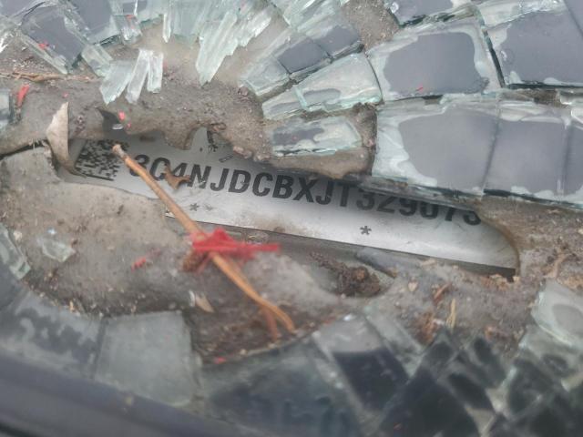 3C4NJDCBXJT329073 - 2018 JEEP COMPASS LIMITED GREEN photo 12