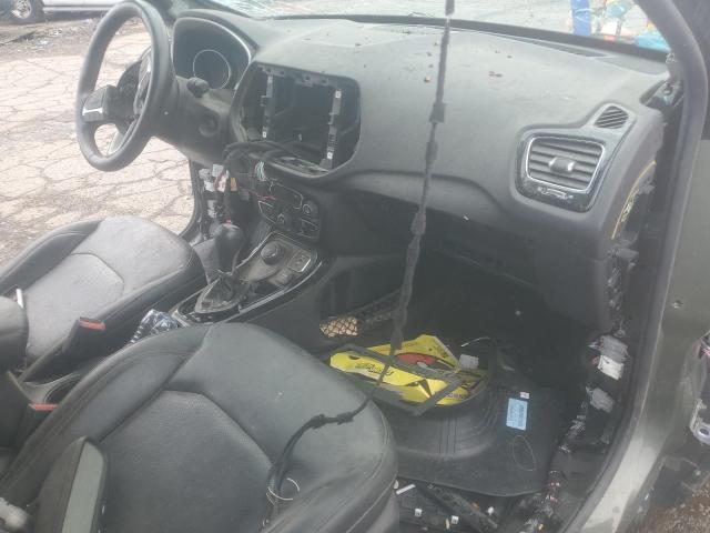 3C4NJDCBXJT329073 - 2018 JEEP COMPASS LIMITED GREEN photo 8