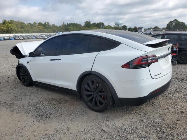5YJXCBE24HF042325 - 2017 TESLA MODEL X Beyaz fotoğraf 2