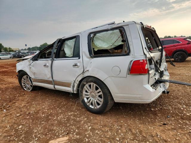 5LMJJ2H54DEL05659 - 2013 LINCOLN NAVIGATOR WHITE photo 2