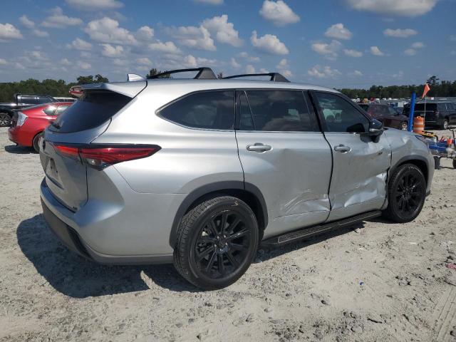 5TDZZRAH7MS529017 - 2021 TOYOTA HIGHLANDER L SILVER photo 3