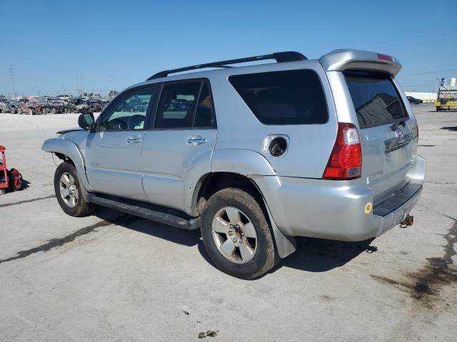 JTEBU14R780128870 - 2008 TOYOTA 4RUNNER SR5 SILVER photo 2