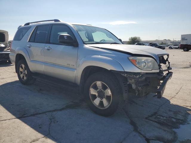 JTEBU14R780128870 - 2008 TOYOTA 4RUNNER SR5 SILVER photo 4