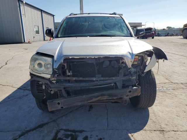 JTEBU14R780128870 - 2008 TOYOTA 4RUNNER SR5 SILVER photo 5