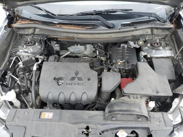 JA4AZ3A36LZ044163 - 2020 MITSUBISHI OUTLANDER SE 银色 照片 12