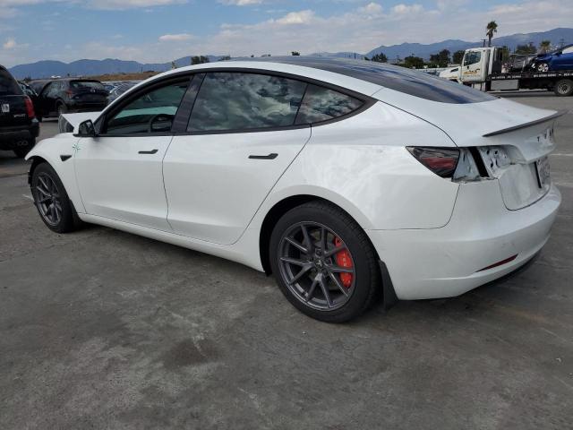 5YJ3E1EBXNF238011 - 2022 TESLA MODEL 3 Білий фото 2