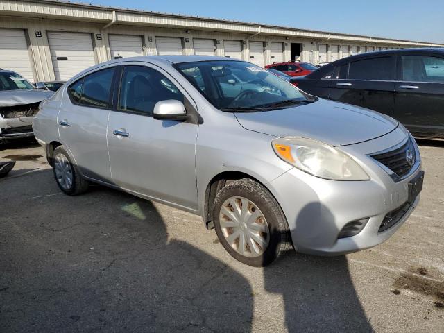 3N1CN7AP8CL860080 - 2012 NISSAN VERSA S SILVER photo 4