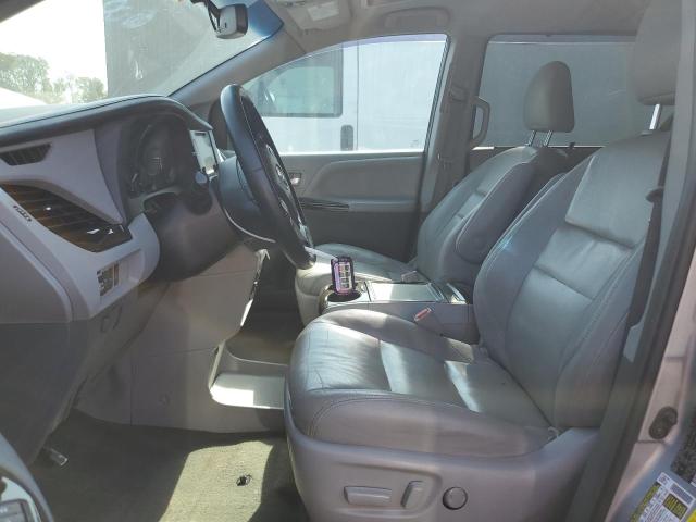 5TDYK3DC1FS669886 - 2015 TOYOTA SIENNA XLE Արծաթագույն լուսանկար 7