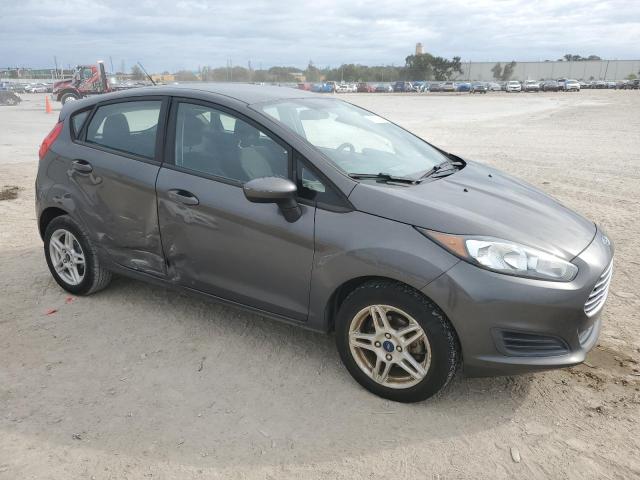 3FADP4EJXKM107598 - 2019 FORD FIESTA SE GRAY photo 4