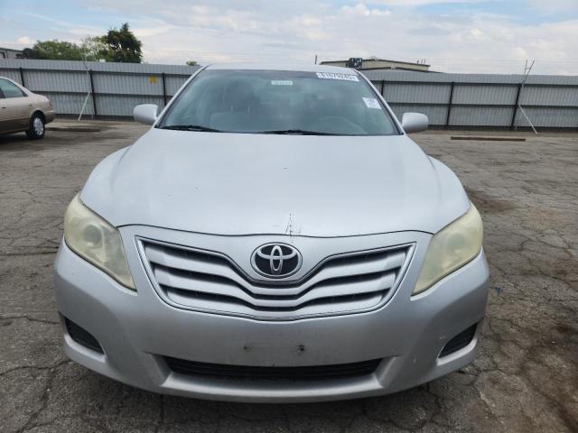 4T4BF3EK6BR109109 - 2011 TOYOTA CAMRY BASE SILVER photo 5