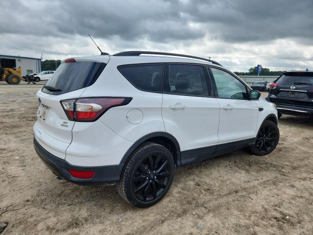 1FMCU0GDXJUA09062 - 2018 FORD ESCAPE SE Biały zdjęcie 3