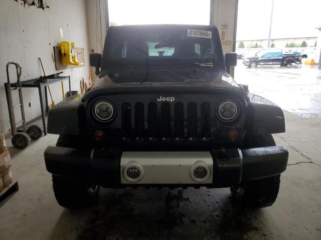 1J4BA5H13BL501072 - 2011 JEEP WRANGLER U SAHARA შავი ფოტო 5