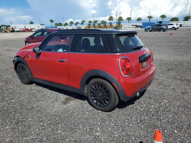WMWXP5C54J3C65020 - 2018 MINI COOPER RED photo 2
