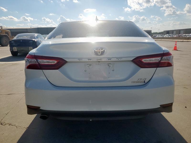 4T1F31AK5LU523112 - 2020 TOYOTA CAMRY XLE თეთრი ფოტო 6
