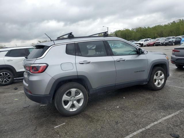 3C4NJDBB7KT597114 - 2019 JEEP COMPASS LATITUDE ვერცხლისფერი ფოტო 3