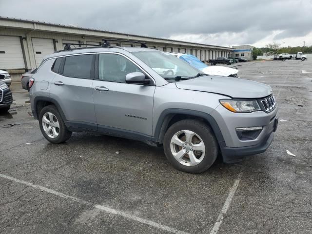 3C4NJDBB7KT597114 - 2019 JEEP COMPASS LATITUDE ვერცხლისფერი ფოტო 4