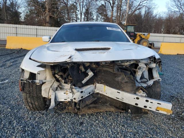 2C3CDXCT6JH133640 - 2018 DODGE CHARGER R/T WHITE photo 5