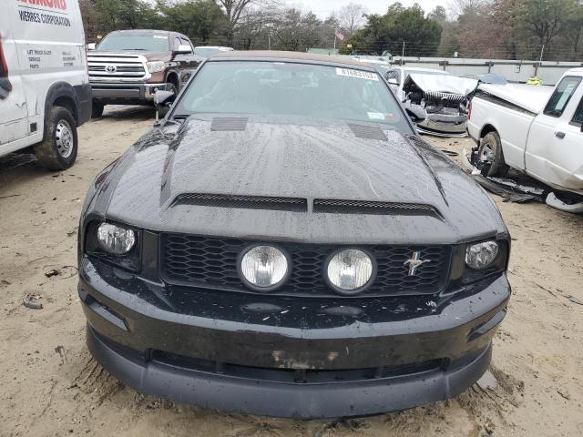 1ZVFT85H665169186 - 2006 FORD MUSTANG GT BLACK photo 5