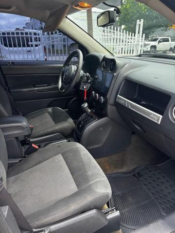 1C4NJCBA1HD123515 - 2017 JEEP COMPASS SPORT Silber Foto 5