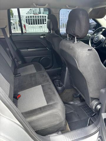 1C4NJCBA1HD123515 - 2017 JEEP COMPASS SPORT Silber Foto 6