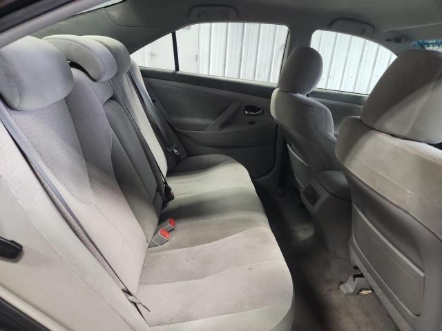 4T4BF3EK0AR028332 - 2010 TOYOTA CAMRY BASE GRAY photo 10