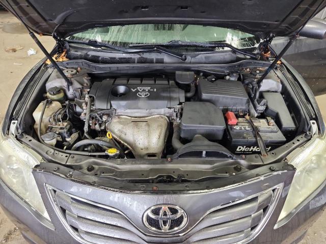 4T4BF3EK0AR028332 - 2010 TOYOTA CAMRY BASE GRAY photo 11