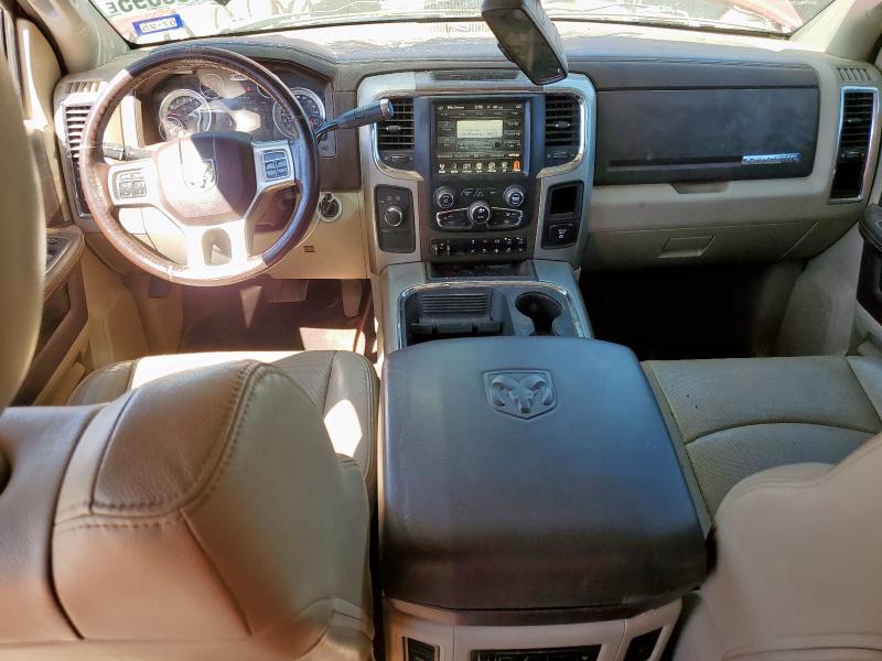 3C6UR5NL5HG771382 - 2017 RAM 2500 LARAMIE 红色 照片 8