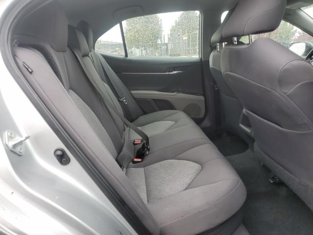 4T1C31AK7MU031069 - 2021 TOYOTA CAMRY LE 银色 照片 10