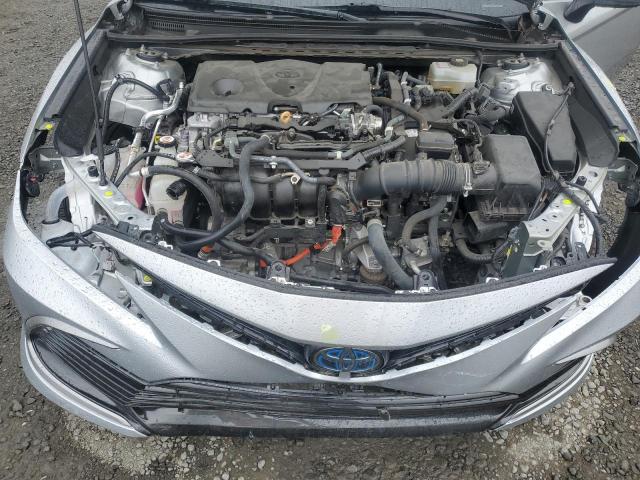 4T1C31AK7MU031069 - 2021 TOYOTA CAMRY LE 银色 照片 11