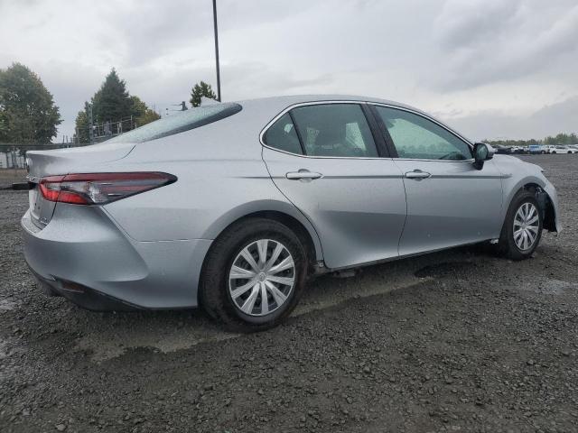 4T1C31AK7MU031069 - 2021 TOYOTA CAMRY LE 银色 照片 3