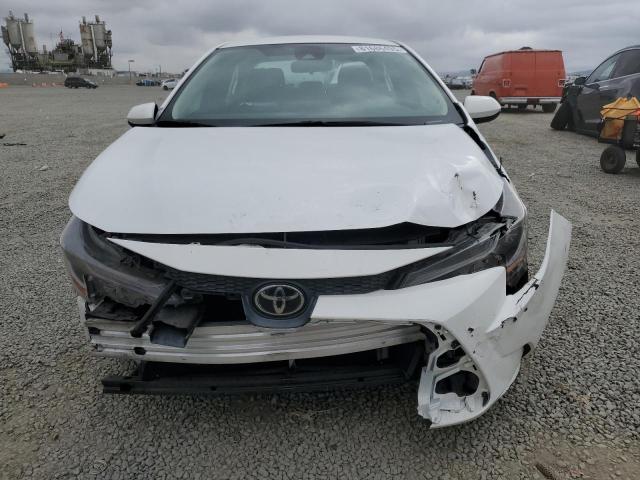 5YFEPMAE1NP275294 - 2022 TOYOTA COROLLA LE WHITE photo 5