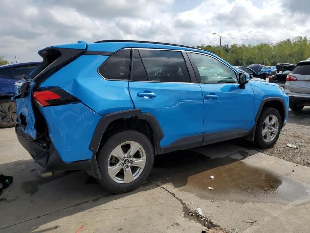 2T3P1RFV1MW147965 - 2021 TOYOTA RAV4 XLE BLUE photo 3