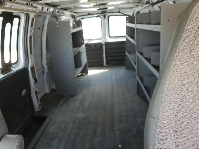 1GCZGHFGXK1357981 - 2019 CHEVROLET EXPRESS G3500 Սպիտակ լուսանկար 10